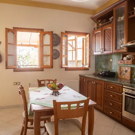 Violetta's House παραδοσιακή στην Villa