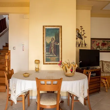 Violetta's House παραδοσιακή στην Villa